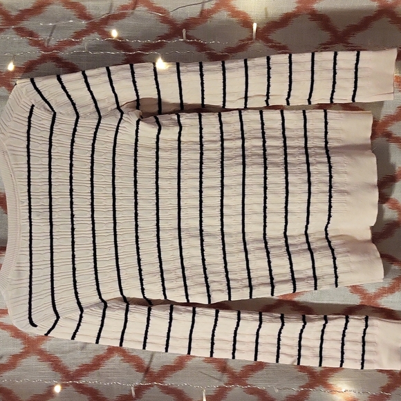 Classic Pink U.S. Polo V-Neck Sweater - Picture 4 of 4